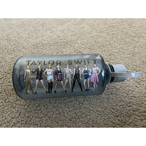 Taylor Swift 1989 (Taylor's Version) Eras Water Bottle. - Picture 1 of 4